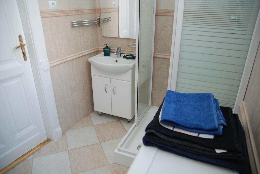 Apartment Market Vamhaz Koerut Budapest