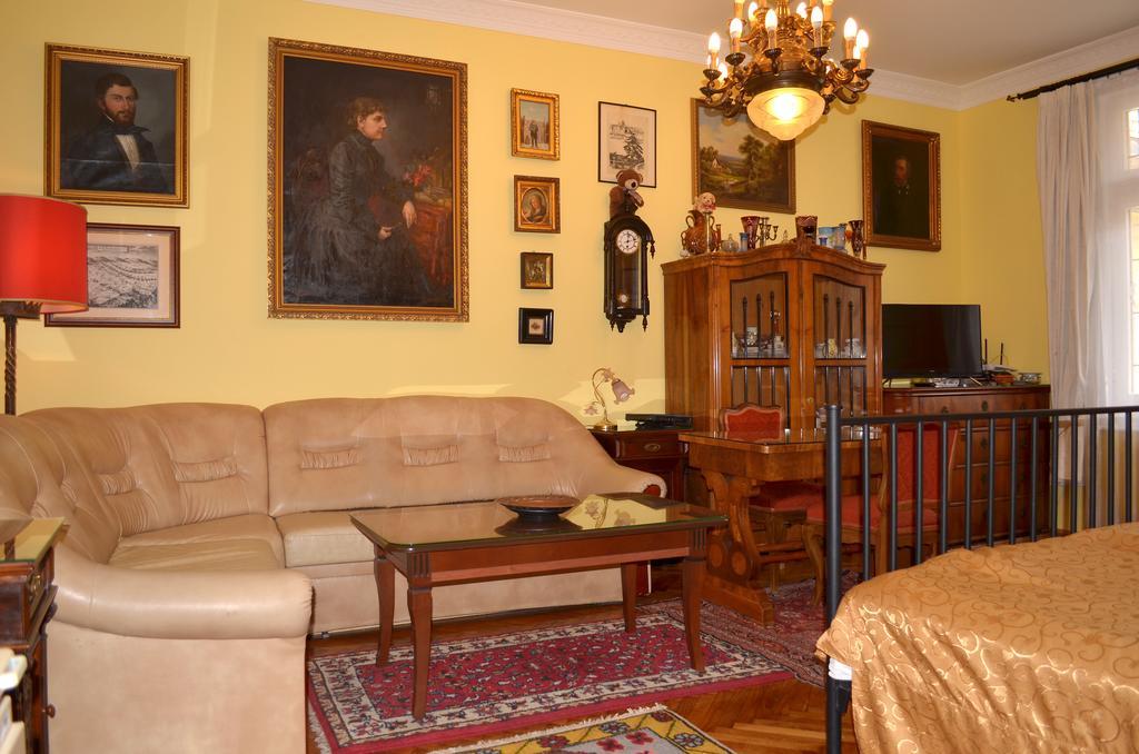 Apartment Market Vamhaz Koerut Budapest